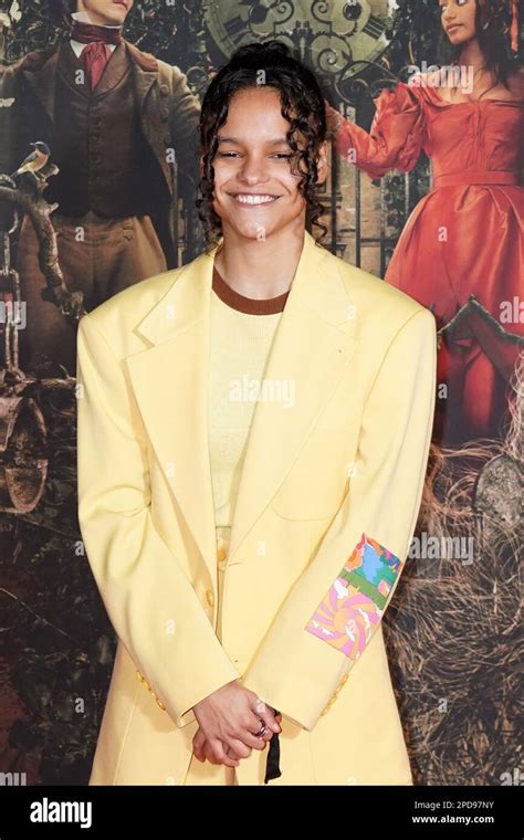 chloe lea age